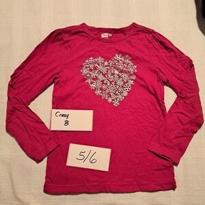 Crazy 8 girls size 5/6 red long sleeves shirt heart design made with snowflakes